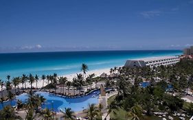 Oasis Cancun Lite 4*